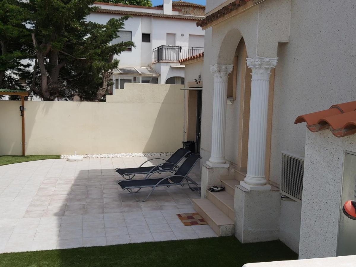 엠푸리아브라바 Casa Amb Piscina Privada 빌라 외부 사진