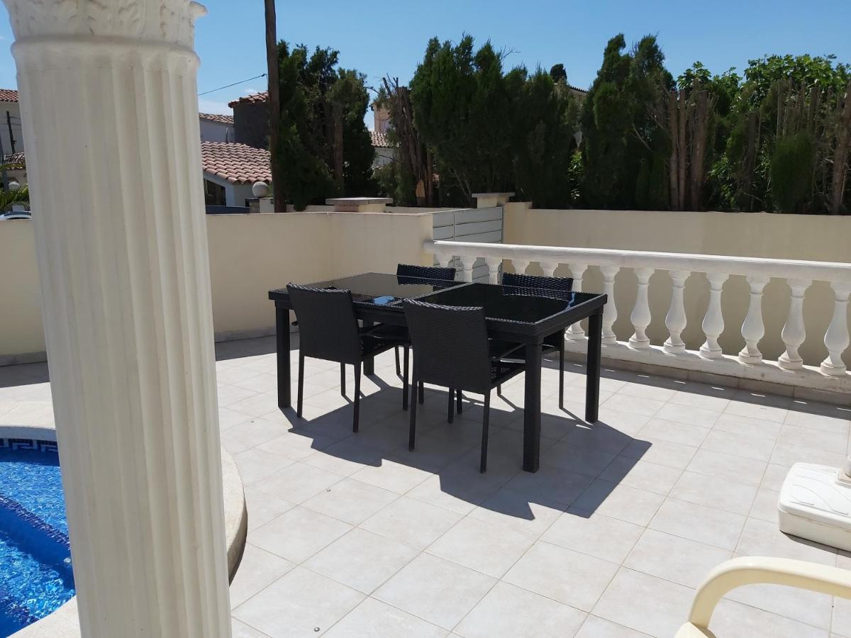 엠푸리아브라바 Casa Amb Piscina Privada 빌라 외부 사진